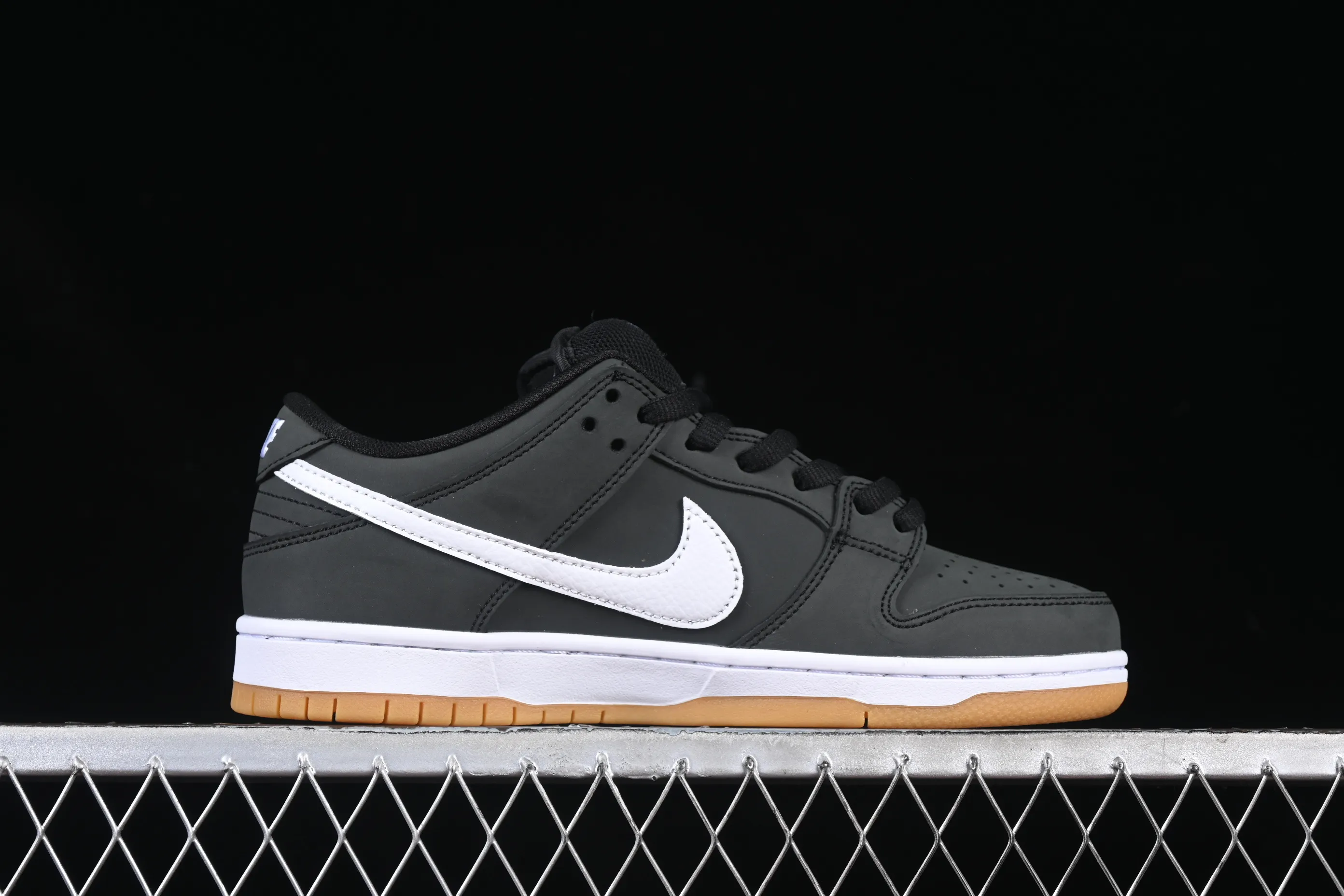 All categories Nk SB Dunk series Nk SB Dunk Low low-top sneakers Nk SB Dunk Low Raw rubber matte black SB low-top sports and leisure sneakers CD2563-006